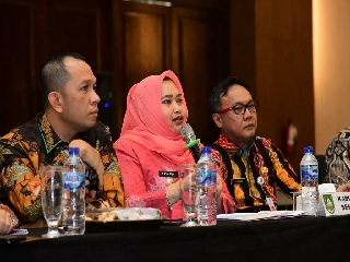 Bupati Kasmarni didampingi sejumlah Pejabat Pemkab Bengkalis saat mengikuti penilaian aksi konvergensi percepatan penurunan stunting se-Provinsi Riau, Kamis 25 Mei 2023.