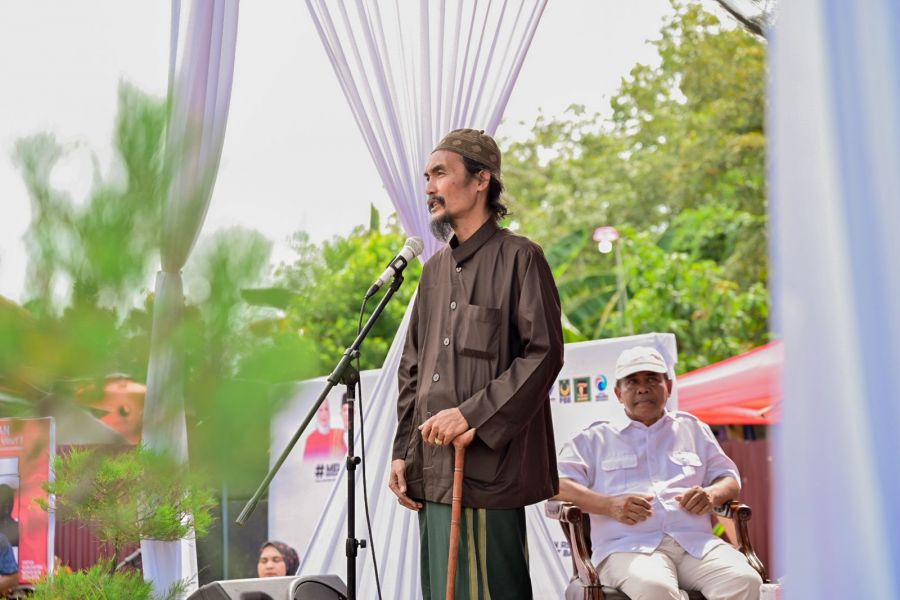 Fadhli Inayatullah saat menyampaikan rekam jejak kepemimpinan Kasmarni- Bagus Santoso.(foto:ist)